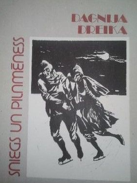 Sniegs un pilnmēness