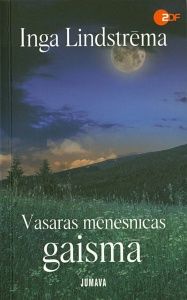 Vasaras mēnesnīcas gaismā