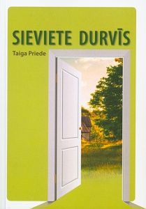 Sieviete durvīs