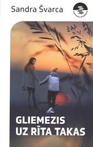 Gliemezis uz rīta takas