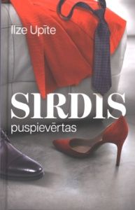 Sirdis puspievērtas