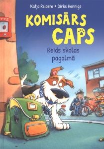 Komisārs Caps. Reids skolas pagalmā
