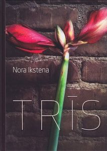 Trīs