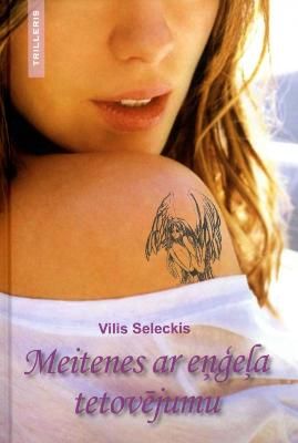 Meitenes ar eņģeļa tetovējumu