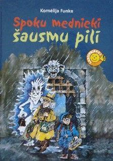 Spoku mednieki šausmu pilī