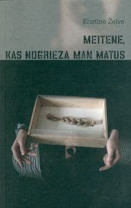 Meitene, kas nogrieza man matus