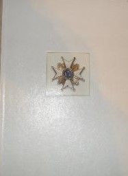 Triju zvaigžņu gaismā