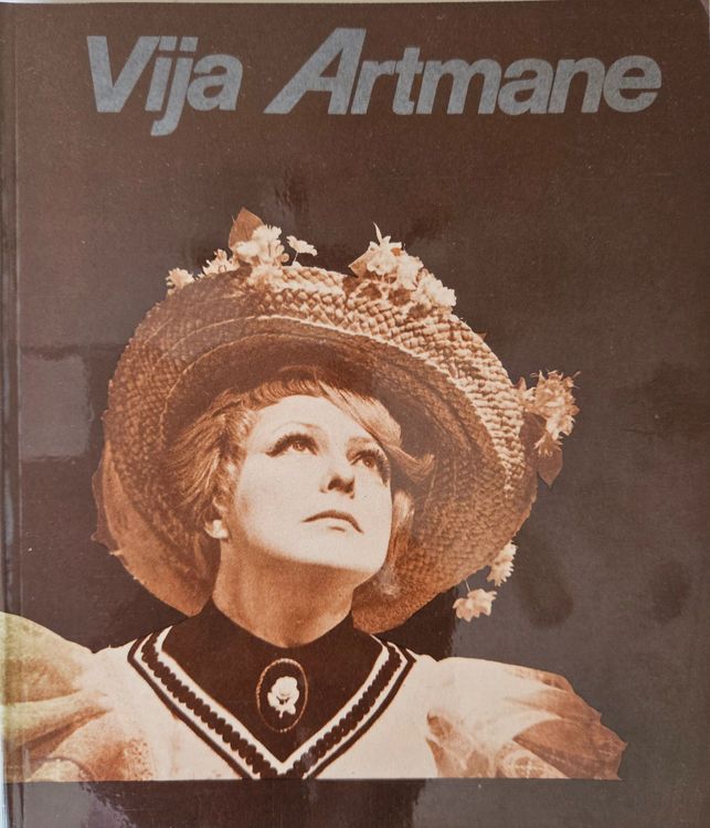 Vija Artmane