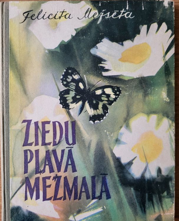 Ziedu pļavā mežmalā