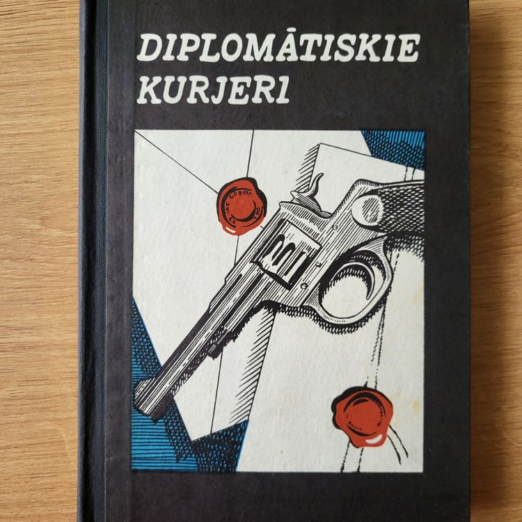 Diplomātiskie kurjeri