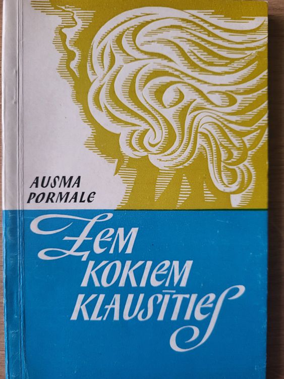 Zem kokiem klausīties