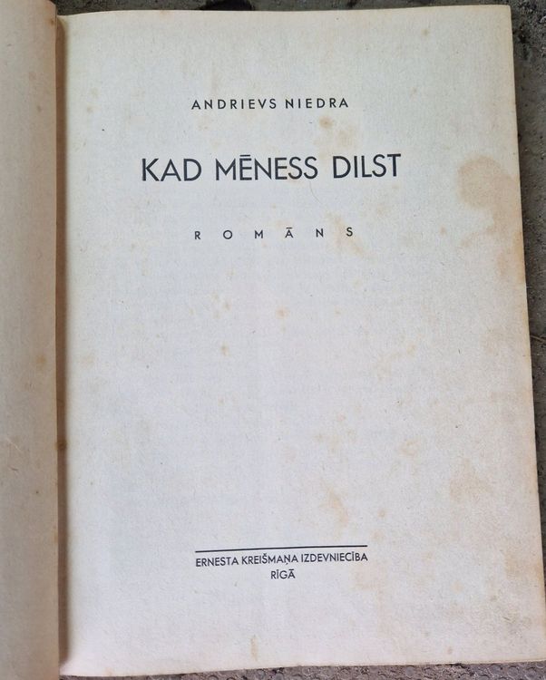 Kad mēness dilst