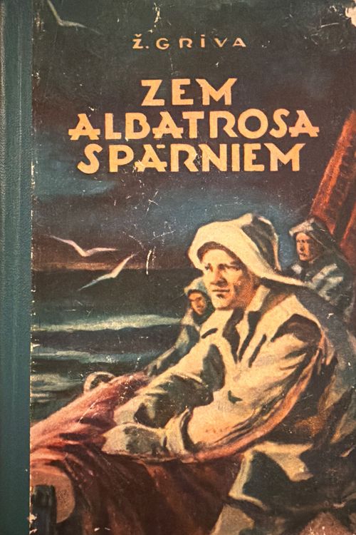 Zem albatrosa spārniem