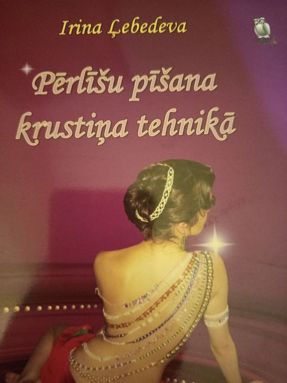 Pērlīšu pīšana krustiņa tehnikā