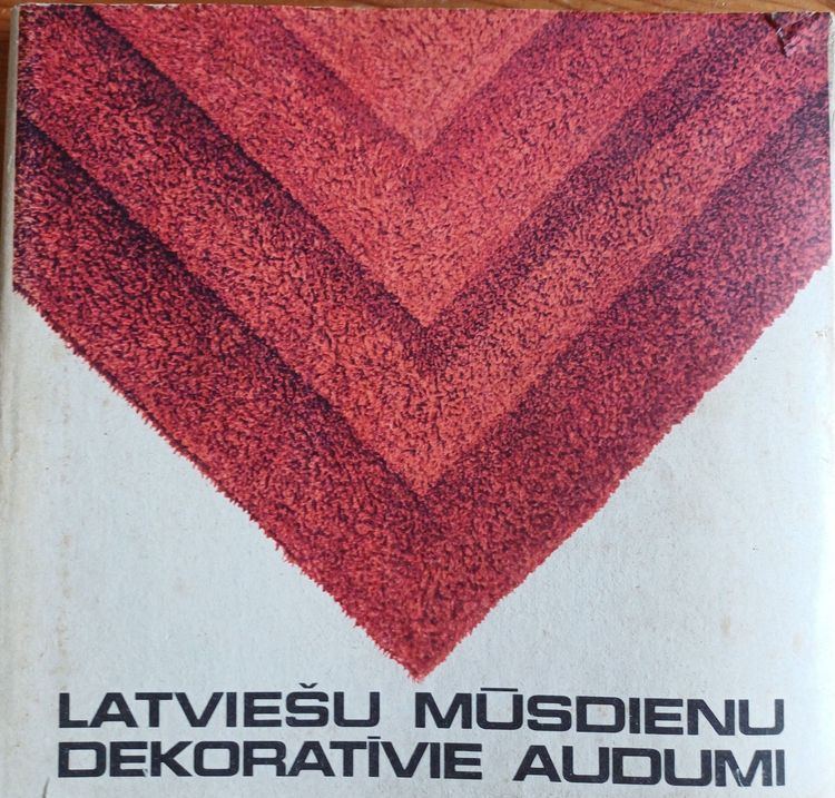 Latviešu mūsdienu dekoratīvie audumi