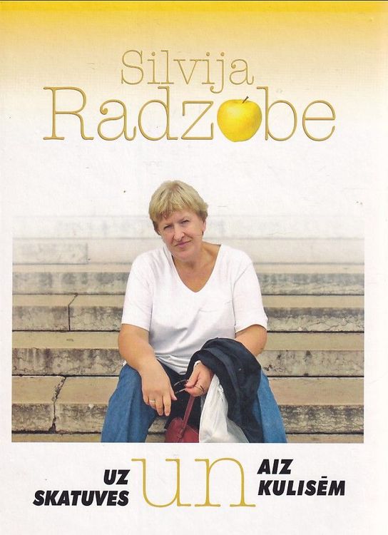 Uz skatuves un aiz kulisēm