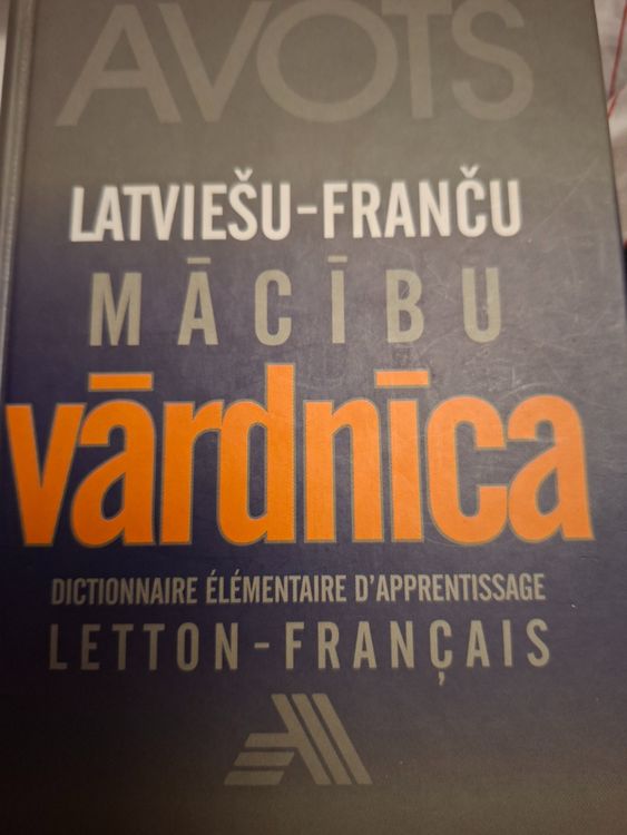 Latviešu - franču mācību  vārdnīca