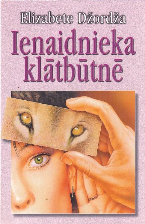 Ienaidnieka klātbūtnē
