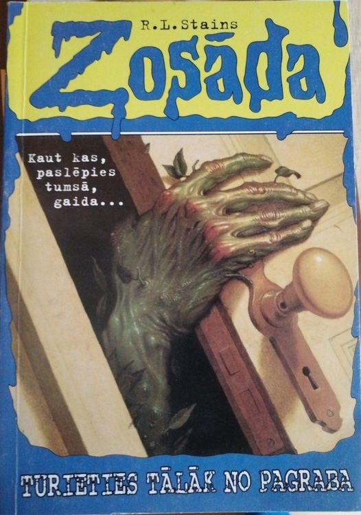 Zosāda turieties tālāk no pagraba