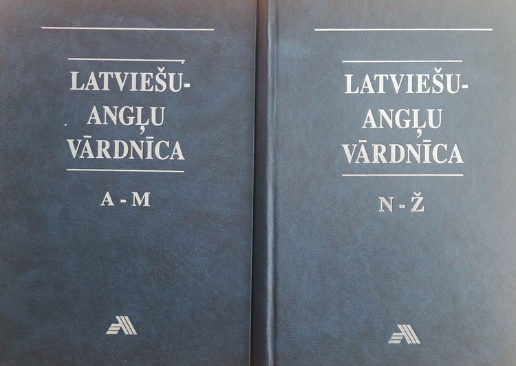 Latviešu-angļu vārdnīca