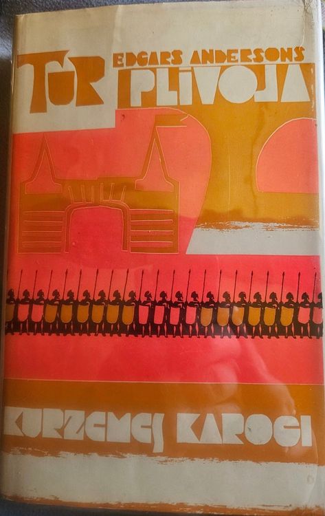 Tur plīvoja kurzemes karogi