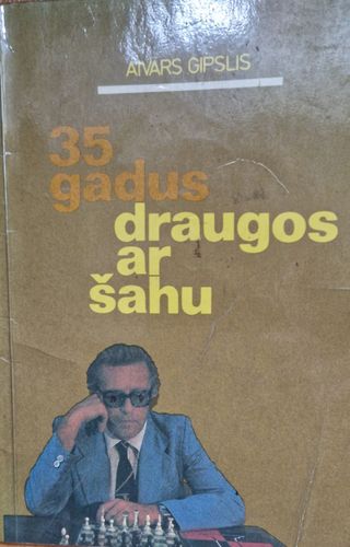 35 gadus draugos ar šahu