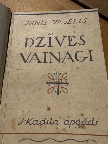 DĪves vainagi