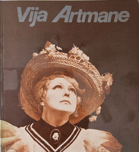 Vija Artmane