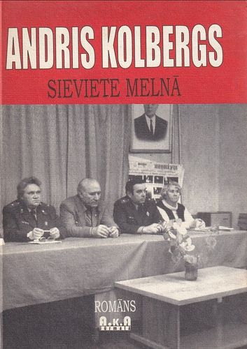 Sieviete melnā