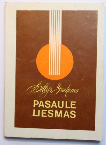 pasaule liesmās