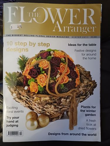 THE FLOWER ARRANGER / 2011.G