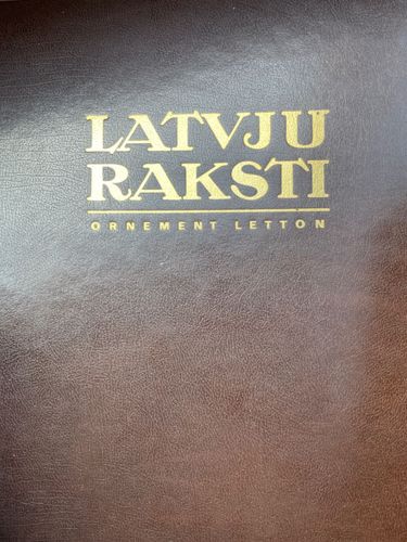 Latvju raksti. Ornement letton. Paris 1990. 3 sējumi
