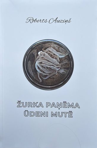 Žurka paņēma ūdeni mutē