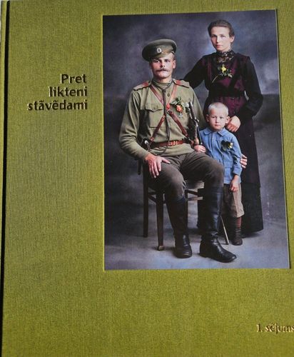 Pret likteni stāvēdami 1. sējums