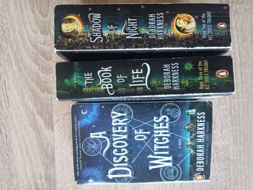 A discovery of witches