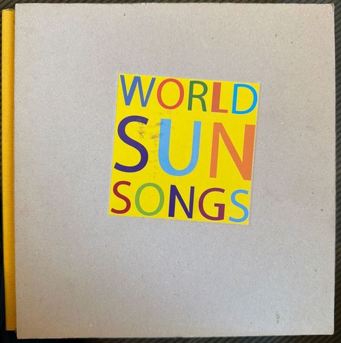 World sun songs. Pasaules saules dziesmas + 2 CD