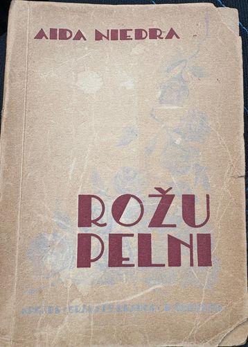 Rožu Pelni