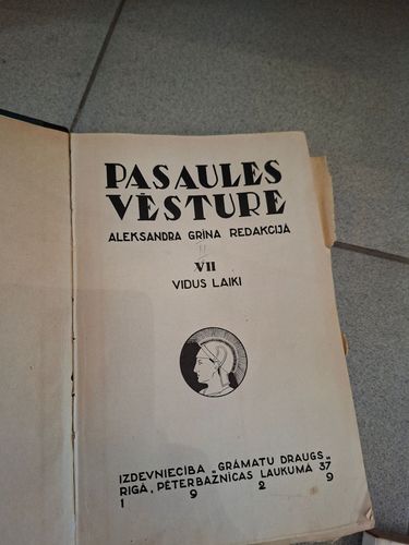 Pasaules vesture viduslaiki 7 daļa 
