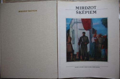 Mirdzot šķēpiem.